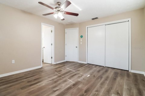 House in New Port Richey, Florida 2 bedrooms, 97.55 sq.m. № 2396456 - photo 11