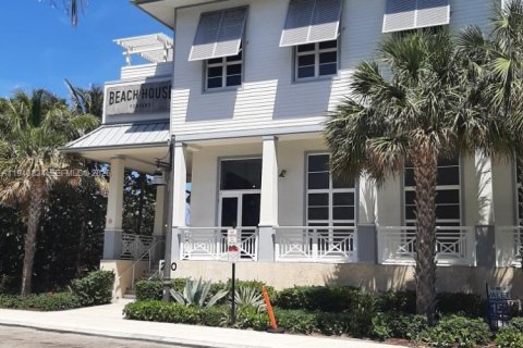 House in Pompano Beach, Florida 2 bedrooms, 142.7 sq.m. № 2001006 - photo 19