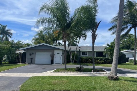 House in Pompano Beach, Florida 2 bedrooms, 142.7 sq.m. № 2001006