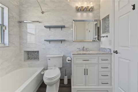 Villa ou maison à vendre à Orlando, Floride: 3 chambres, 165.46 m2 № 2431022 - photo 21