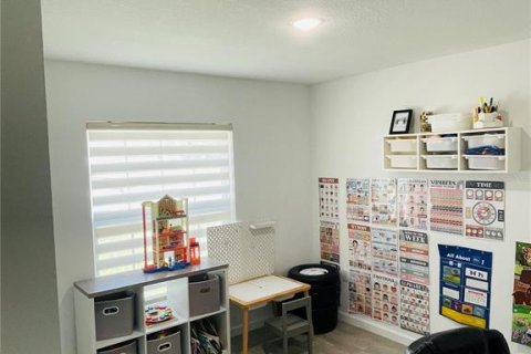 Villa ou maison à vendre à Kissimmee, Floride: 4 chambres, 166.67 m2 № 2225360 - photo 4