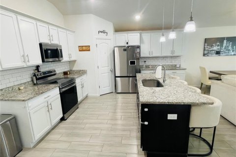 Villa ou maison à vendre à Kissimmee, Floride: 4 chambres, 166.67 m2 № 2225360 - photo 8