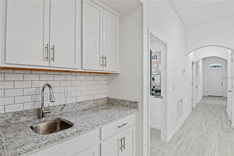 Villa ou maison à vendre à Kissimmee, Floride: 4 chambres, 166.67 m2 № 2225360 - photo 9