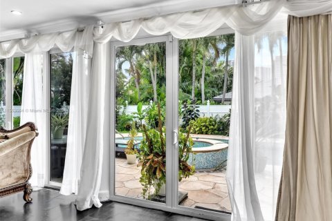 House in Golden Beach, Florida 4 bedrooms, 327.02 sq.m. № 1867619 - photo 22