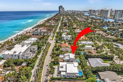 House in Golden Beach, Florida 4 bedrooms, 327.02 sq.m. № 1867619 - photo 8