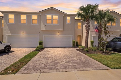 Townhouse in Lutz, Florida 3 bedrooms, 208.38 sq.m. № 2354815 - photo 17