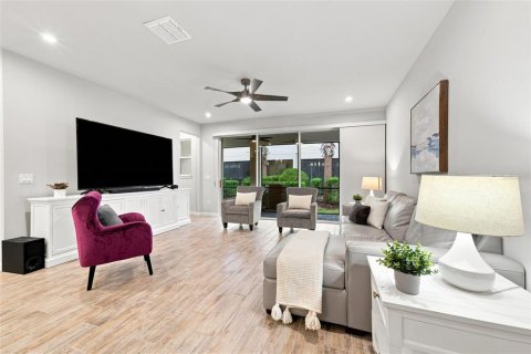 Townhouse in Lutz, Florida 3 bedrooms, 208.38 sq.m. № 2354815 - photo 7