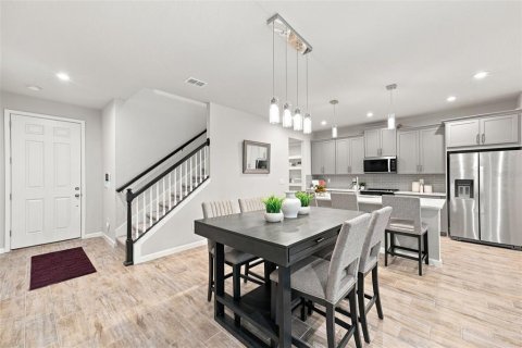 Townhouse in Lutz, Florida 3 bedrooms, 208.38 sq.m. № 2354815 - photo 6