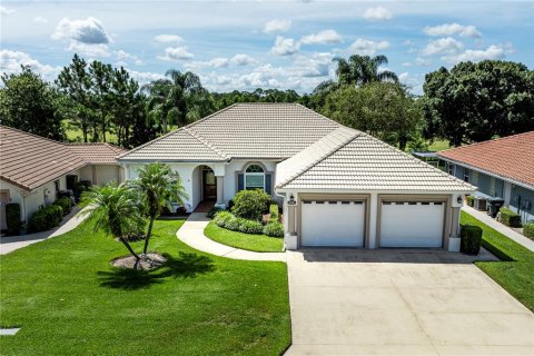 Villa ou maison à vendre à Winter Haven, Floride: 3 chambres, 234.39 m2 № 1906252 - photo 1