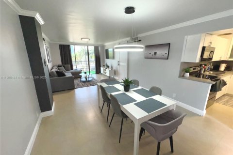 Купить кондоминиум в Авентура, Флорида 2 спальни, 92.34м2, № 2012840 - фото 6