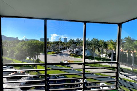 Купить кондоминиум в Авентура, Флорида 2 спальни, 92.34м2, № 2012840 - фото 28