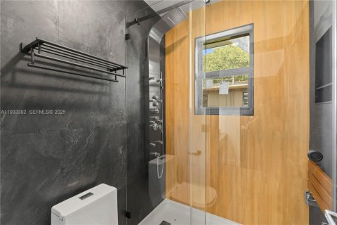 Снять в аренду виллу или дом в Майами-Гарденс, Флорида 2 спальни, 95.22м2, № 2035095 - фото 23