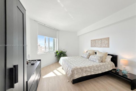 Condominio en venta en Miami, Florida, 2 dormitorios, 113.99 m2 № 1811791 - foto 11