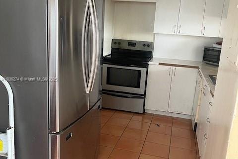 Condominio en venta en Hollywood, Florida, 2 dormitorios, 127.28 m2 № 1819944 - foto 2