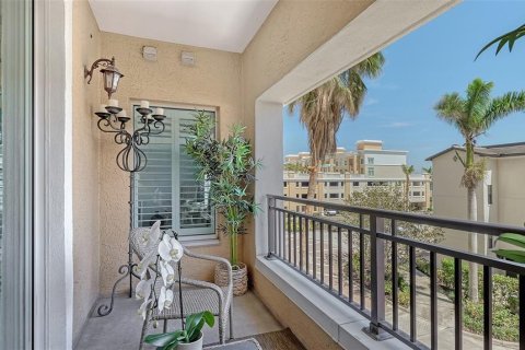 Condo in Sarasota, Florida, 2 bedrooms  № 2325035 - photo 16