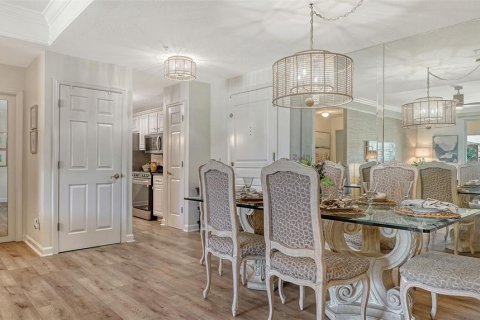 Condo in Sarasota, Florida, 2 bedrooms  № 2325035 - photo 4