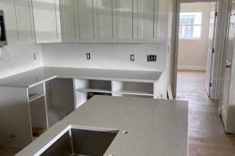 House in Bradenton, Florida 2 bedrooms, 91.23 sq.m. № 1583383 - photo 2