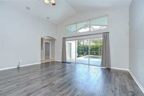 House in Fish Hawk, Florida 4 bedrooms, 239.78 sq.m. № 1812886 - photo 10