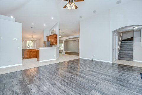 House in Fish Hawk, Florida 4 bedrooms, 239.78 sq.m. № 1812886 - photo 11