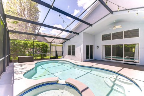 House in Fish Hawk, Florida 4 bedrooms, 239.78 sq.m. № 1812886 - photo 24