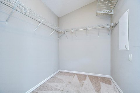 House in Fish Hawk, Florida 4 bedrooms, 239.78 sq.m. № 1812886 - photo 16
