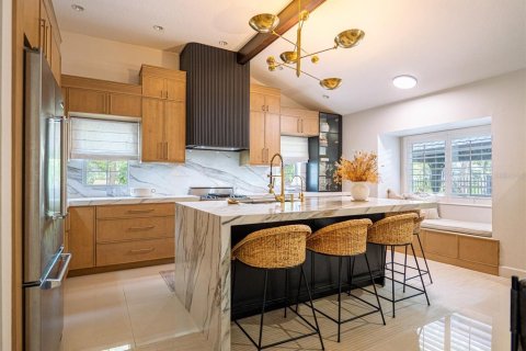 House in Winter Park, Florida 4 bedrooms, 214.6 sq.m. № 1521970 - photo 3