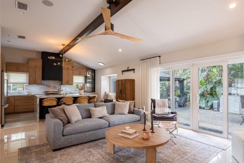 House in Winter Park, Florida 4 bedrooms, 214.6 sq.m. № 1521970 - photo 9