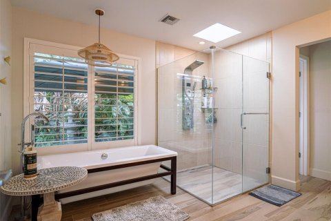 House in Winter Park, Florida 4 bedrooms, 214.6 sq.m. № 1521970 - photo 17