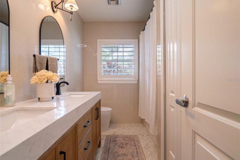 House in Winter Park, Florida 4 bedrooms, 214.6 sq.m. № 1521970 - photo 26