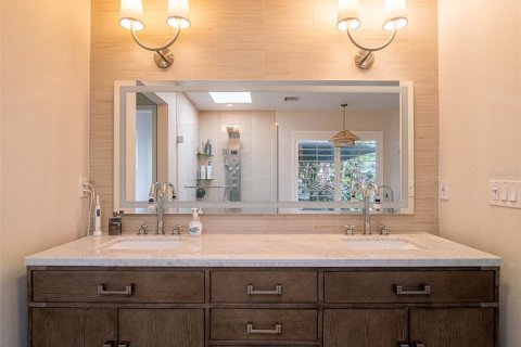 House in Winter Park, Florida 4 bedrooms, 214.6 sq.m. № 1521970 - photo 19