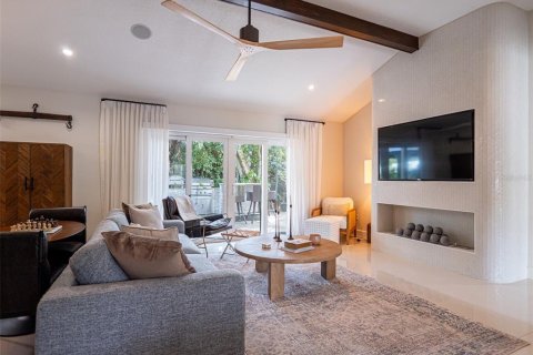 House in Winter Park, Florida 4 bedrooms, 214.6 sq.m. № 1521970 - photo 8