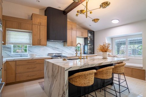 House in Winter Park, Florida 4 bedrooms, 214.6 sq.m. № 1521970 - photo 5