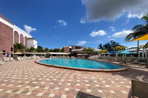 Condo in Deerfield Beach, Florida, 1 bedroom № 2173059 - photo 30