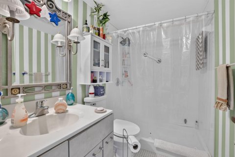 Condo in Deerfield Beach, Florida, 1 bedroom № 2173059 - photo 15