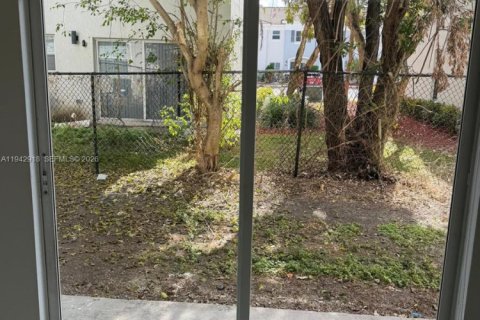 Copropriété à louer à Homestead, Floride: 3 chambres, 98.48 m2 № 1999233 - photo 10