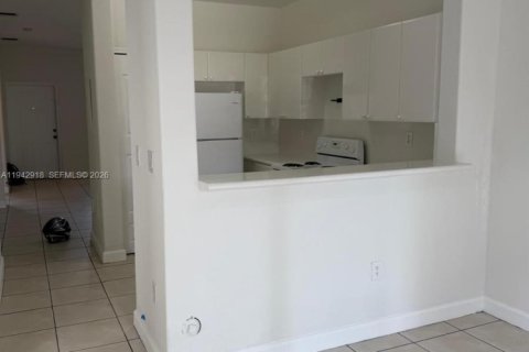 Copropriété à louer à Homestead, Floride: 3 chambres, 98.48 m2 № 1999233 - photo 9