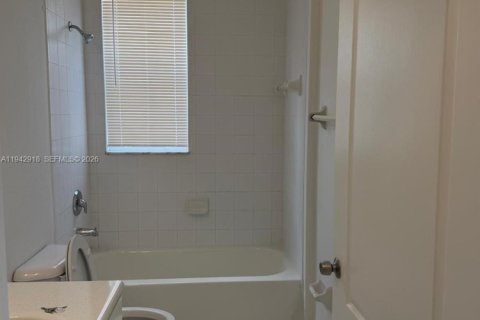 Copropriété à louer à Homestead, Floride: 3 chambres, 98.48 m2 № 1999233 - photo 14