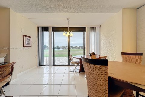 Condo in Lake Worth, Florida, 3 bedrooms  № 1867410 - photo 11