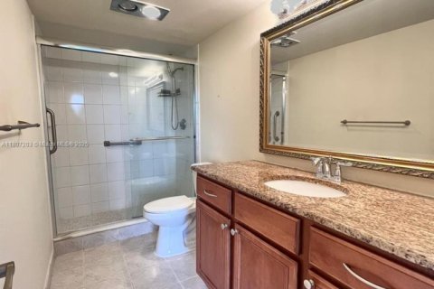 Condo in Lake Worth, Florida, 3 bedrooms  № 1867410 - photo 15