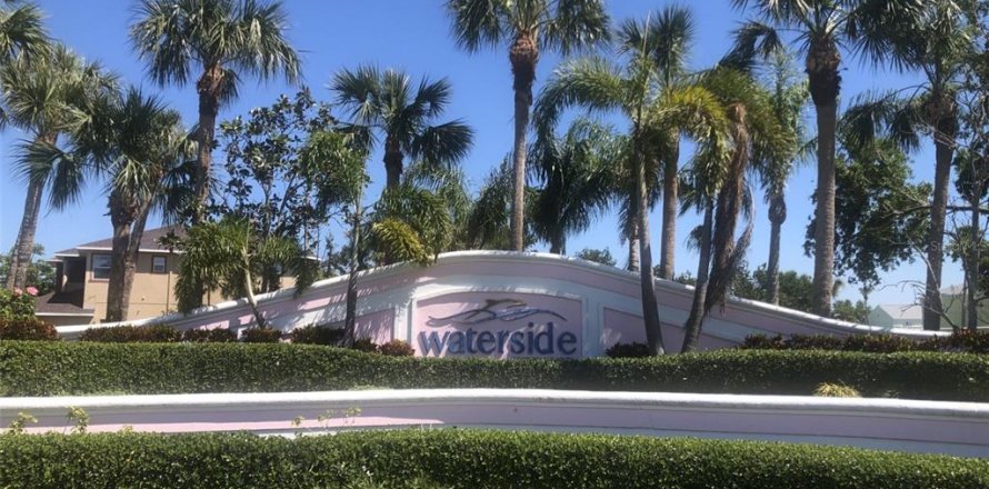 Condo in Saint Petersburg, Florida, 1 bedroom  № 1602937