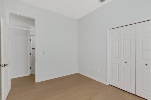 House in Palm Harbor, Florida 3 bedrooms, 173.73 sq.m. № 1781322 - photo 5