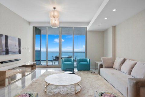 Condominio en alquiler en Sunny Isles Beach, Florida, 4 dormitorios, 305.37 m2 № 1977562 - foto 10