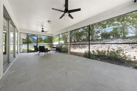 House in Marco Island, Florida 3 bedrooms, 134.52 sq.m. № 1875072 - photo 25