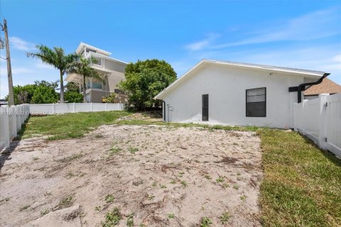 House in Marco Island, Florida 3 bedrooms, 134.52 sq.m. № 1875072 - photo 28