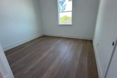 House in Port Charlotte, Florida 4 bedrooms, 182.37 sq.m. № 2306744 - photo 26