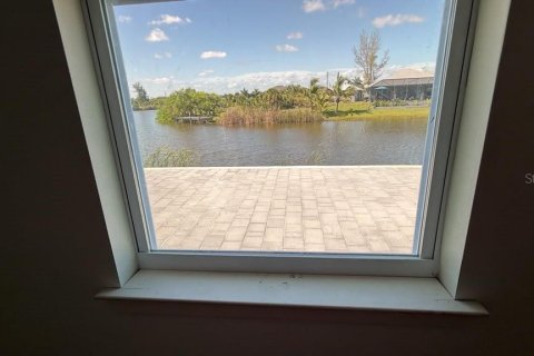 House in Port Charlotte, Florida 4 bedrooms, 182.37 sq.m. № 2306744 - photo 25