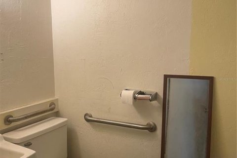 Immobilier commercial à louer à Gainesville, Floride: 96.62 m2 № 1533055 - photo 25