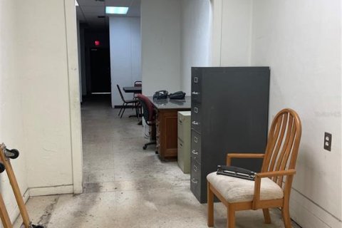 Immobilier commercial à louer à Gainesville, Floride: 96.62 m2 № 1533055 - photo 17