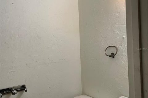 Immobilier commercial à louer à Gainesville, Floride: 96.62 m2 № 1533055 - photo 26