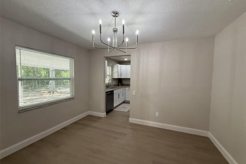 Villa ou maison à vendre à Apopka, Floride: 3 chambres, 142.05 m2 № 1870291 - photo 9